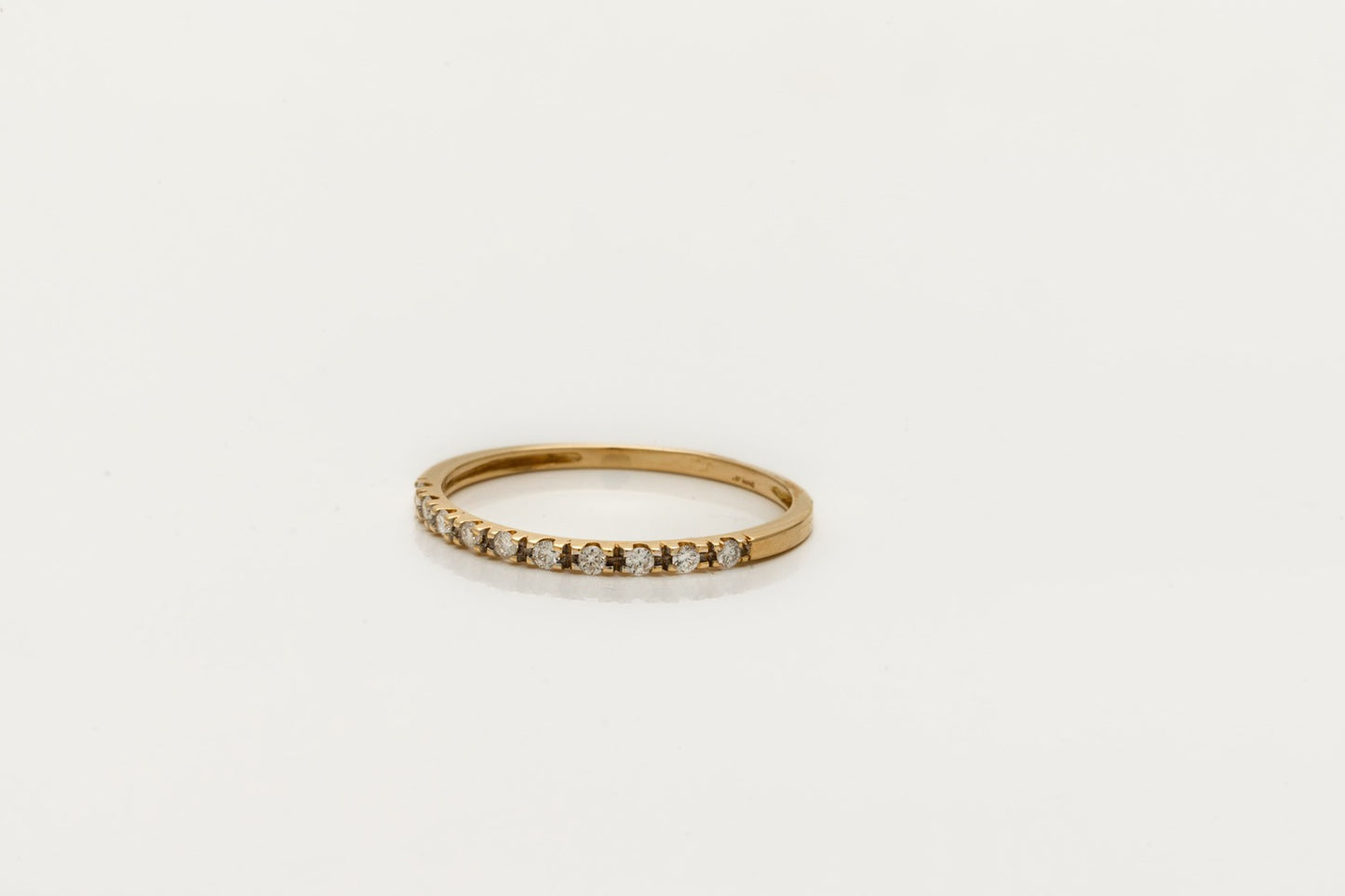 Anillo Oro Amarillo y Diamantes